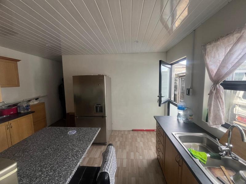 6 Bedroom Property for Sale in Norwood Western Cape